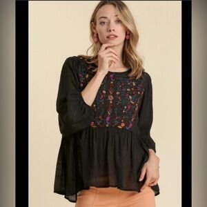 Women’s Umgee Embroidered Black Peasant Top Size Medium